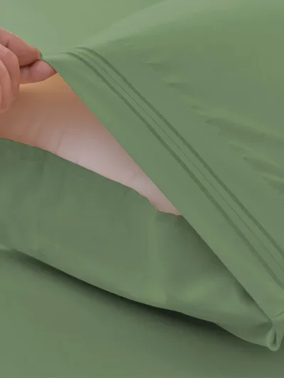 Sage Green Bamboo Bed Sheets - Cooling Comfort For Modern Bedrooms